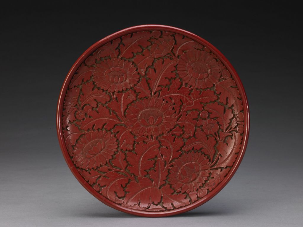 图片[1]-Red chrysanthemum pattern disc-China Archive